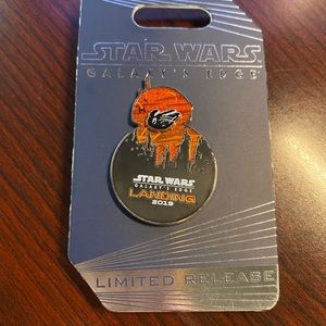 NWT Star Wars Limited Release Galaxy’s Edge Pins